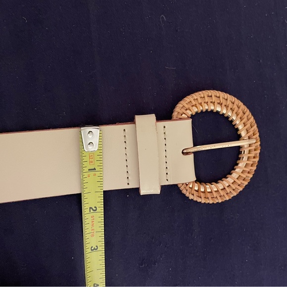Brand new gap leather belt with rattan belt ring - Picture 3 of 4